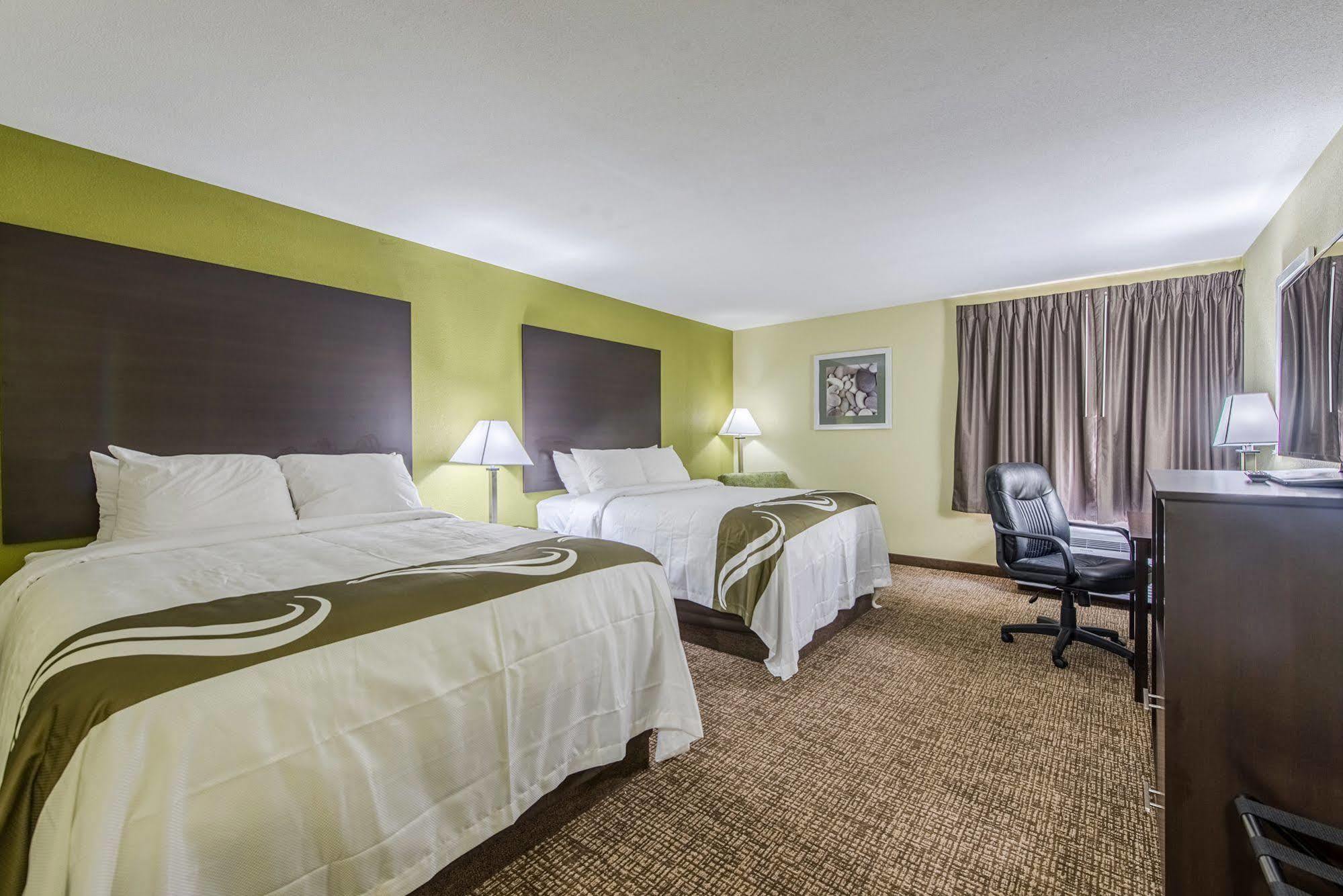 Cardinal Inn & Suites Muncie Eksteriør bilde